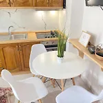 Studioo Apartment *